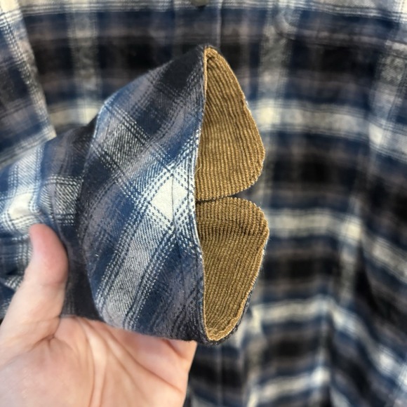 Legendary Whitetails Men's flannel Long Sleeve Shirt Blue Black Plaid Size Large - Picture 2 of 5